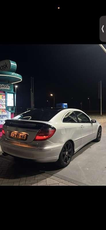 Grijs Gebruikt 2001 Mercedes C200 Coupé | € 3.200 (Iets duurder) - Afbeelding 1/4