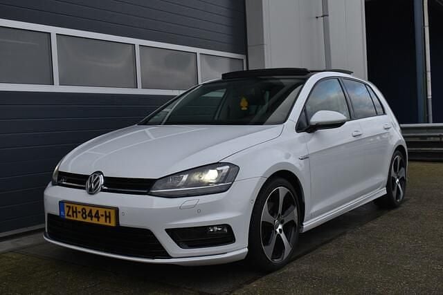 Wit Gebruikt 2014 VW Golf VII Highline Hatchback | € 9.999 (Eerlijke prijs) - Afbeelding 1/4