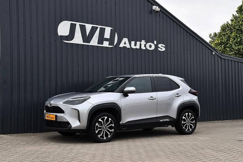 Grijs Gebruikt 2024 Toyota Yaris Cross SUV | € 25.850 (Goede deal) - Afbeelding 1/4