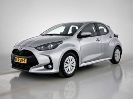 Grijs metallic Gebruikt 2024 Toyota Yaris Active Hatchback | € 22.990 (Eerlijke prijs) - Afbeelding 1/3