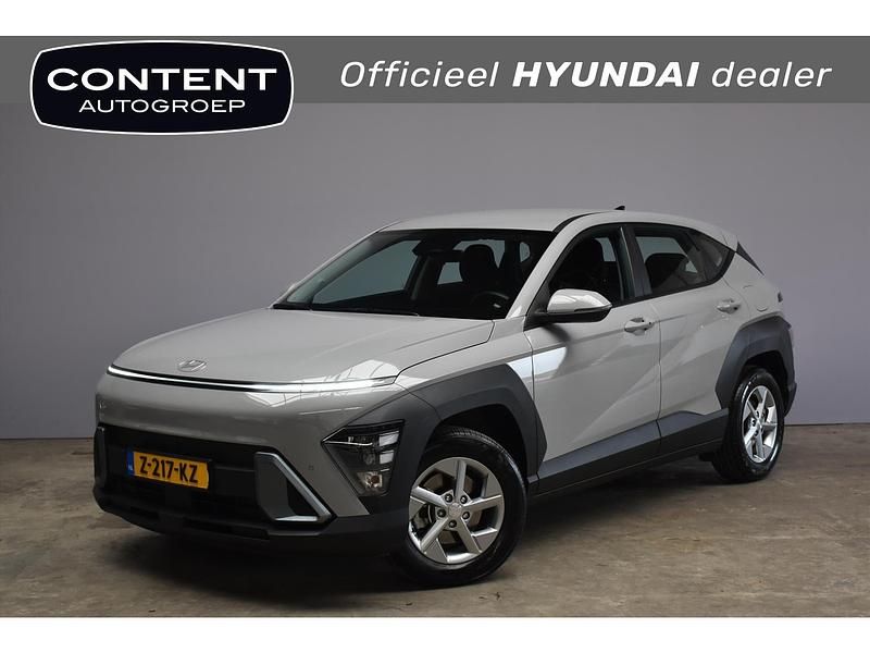 Grijs Gebruikt 2024 Hyundai Kona Comfort SUV | € 29.940 (Iets duurder) - Afbeelding 1/4