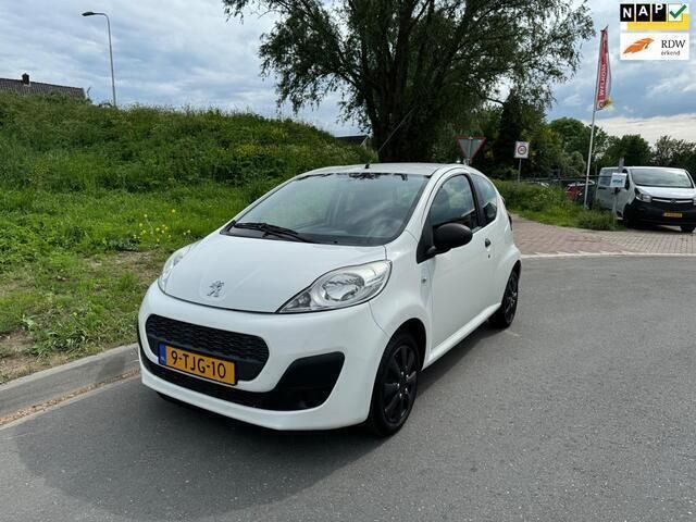 Wit Gebruikt 2014 Peugeot 107 Access Hatchback | € 4.749 (Iets duurder) - Afbeelding 1/4