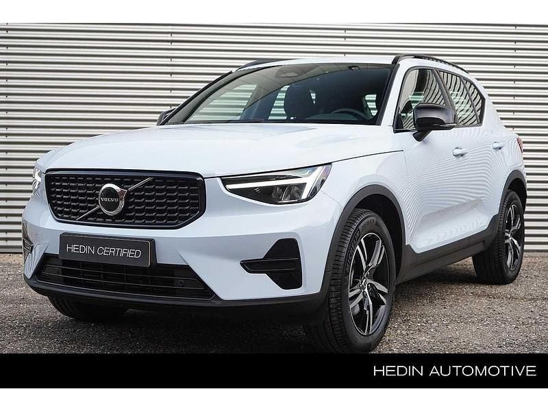 Blauw Gebruikt 2022 Volvo XC40 Plus SUV | € 49.995 - Afbeelding 1/4