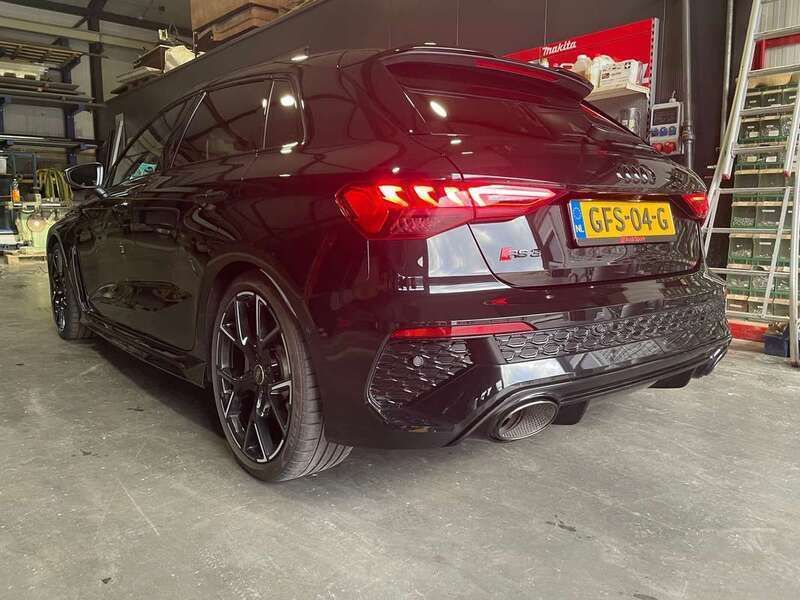 Zwart Gebruikt 2023 Audi RS3 Hatchback | € 70.500 (Eerlijke prijs) - Afbeelding 1/4