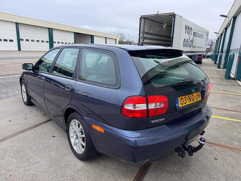 Occasion Volvo V40 123 PK (90 kW) 2003 Blauw Stationwagen