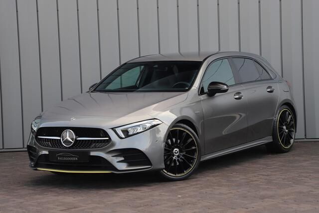 Grijs Gebruikt 2018 Mercedes A200 AMG Edition 1 Hatchback | € 24.950 (Eerlijke prijs) - Afbeelding 1/4