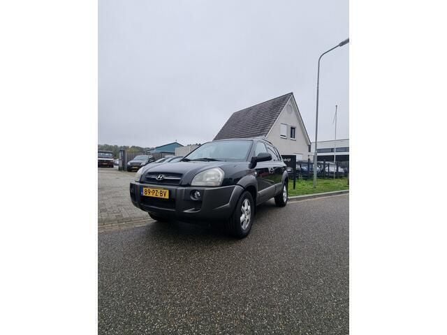Zwart Gebruikt 2005 Hyundai Tucson Dynamiq SUV | € 3.000 (Goede deal) - Afbeelding 1/4