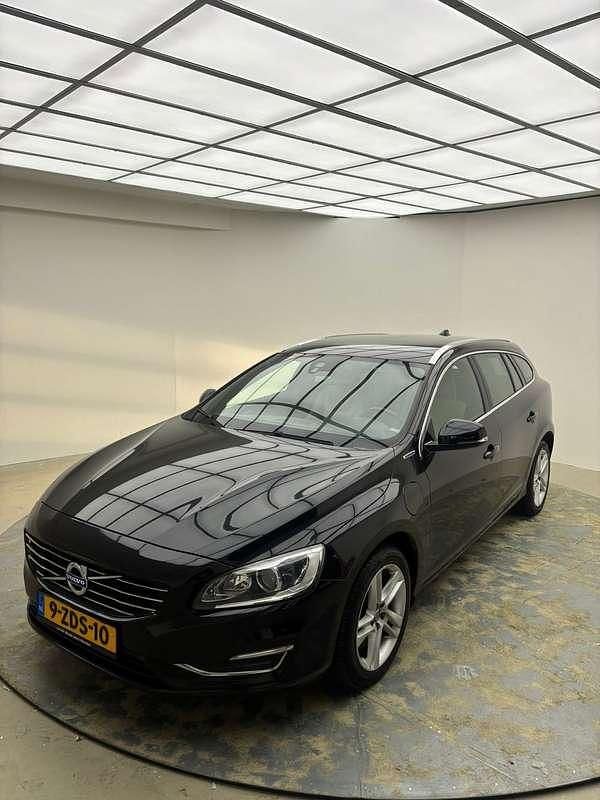 Zwart Gebruikt 2014 Volvo V60 Stationwagen | € 11.950 (Eerlijke prijs) - Afbeelding 1/4
