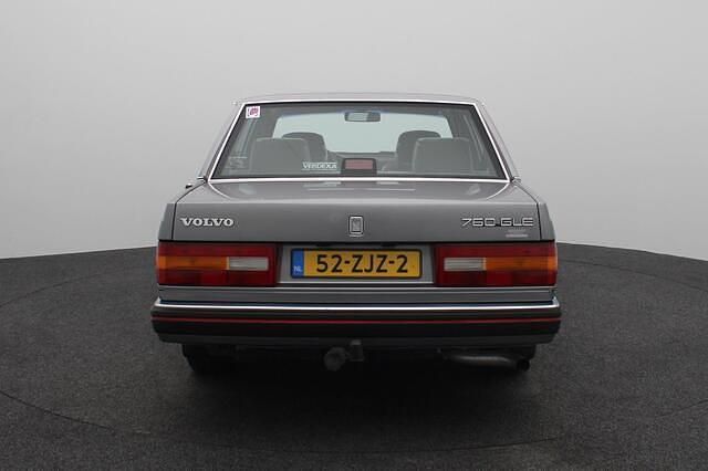 Occasion Volvo 760 147 PK (108 kW) 1990 Grijs Sedan
