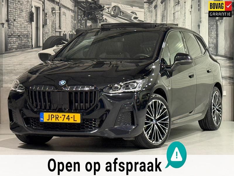 Zwart Gebruikt 2023 BMW 230 Stationwagen | € 39.950 (Goede deal) - Afbeelding 1/4