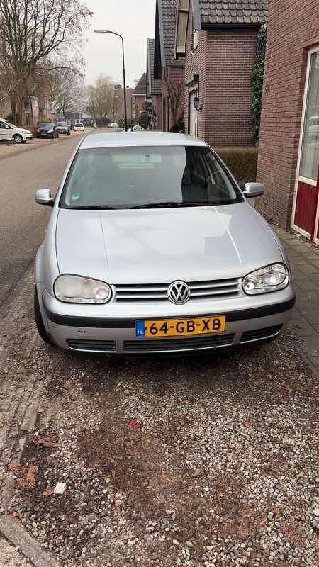 Occasion VW Golf IV Trendline 75 PK (55 kW) 2000 Grijs Hatchback