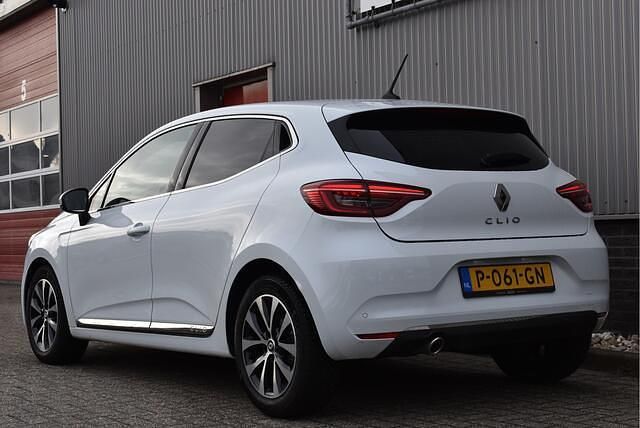 Occasion Renault Clio V Intens 93 PK (68 kW) 2022 Wit Hatchback