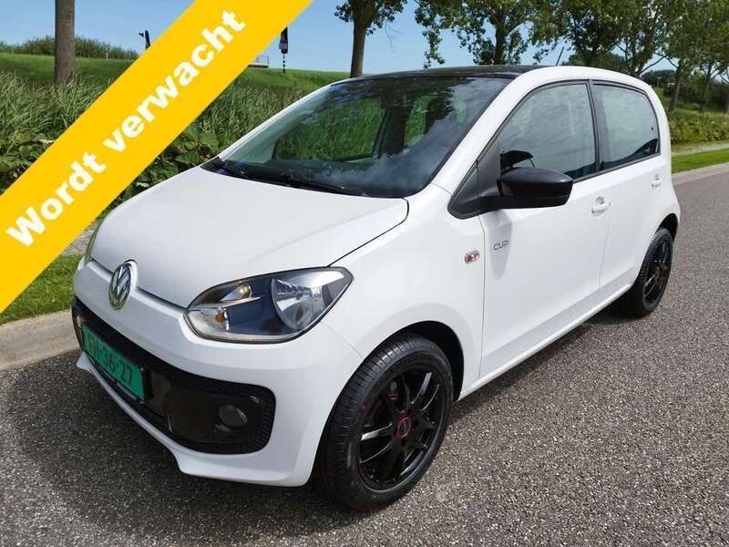 Wit Gebruikt 2015 VW up! Cup Hatchback | € 7.899 (Eerlijke prijs) - Afbeelding 1/4