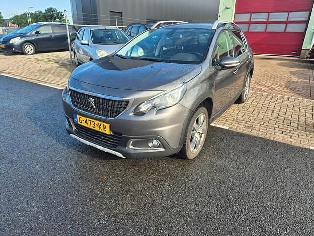 Grijs Gebruikt 2019 Peugeot 2008 GT-line SUV | € 8.999 (Goede deal) - Afbeelding 1/4