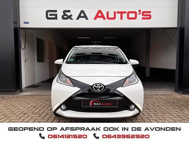 Occasion Toyota Aygo X-clusiv 69 PK (50 kW) 2015 Wit Hatchback