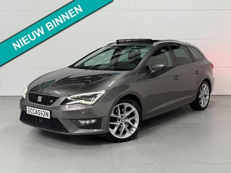 Grijs Occasion 2015 Seat Leon ST FR Stationwagen | € 14.295 (Iets duurder) - Afbeelding 1/4