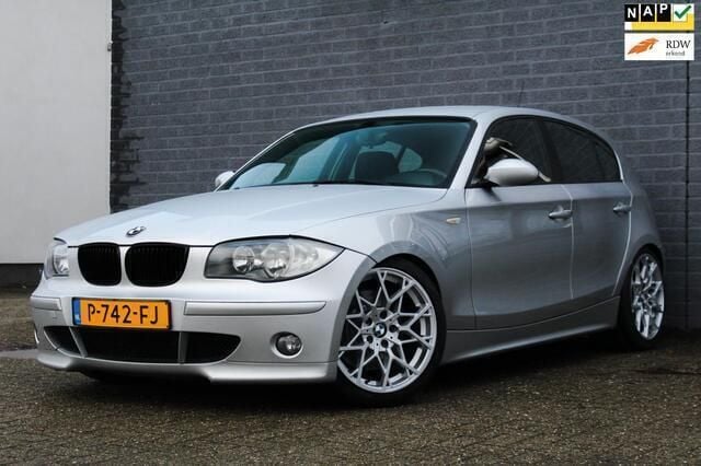 Grijs Gebruikt 2006 BMW 130 Executive Hatchback | € 9.999 (Eerlijke prijs) - Afbeelding 1/4