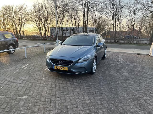 Occasion Volvo V40 Momentum 150 PK (110 kW) 2013 Blauw (metallic) Hatchback