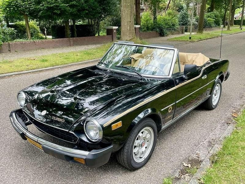 Gebruikt 1982 Fiat 124 Spider Cabriolet | € 19.750 - Afbeelding 1/4