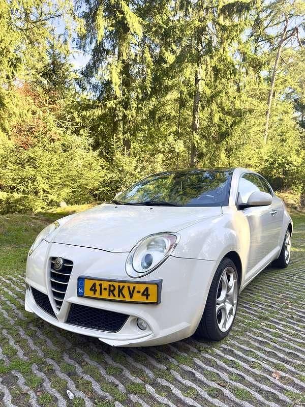 Wit Gebruikt 2011 Alfa Romeo MiTo Hatchback | € 1.850 (Goede deal) - Afbeelding 1/4