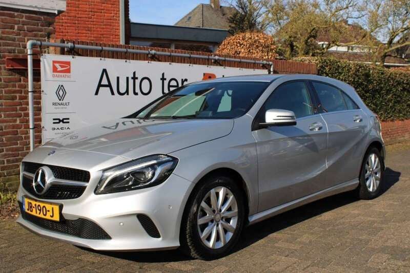 Grijs Gebruikt 2016 Mercedes A180 Edition Hatchback | € 11.900 (Eerlijke prijs) - Afbeelding 1/4