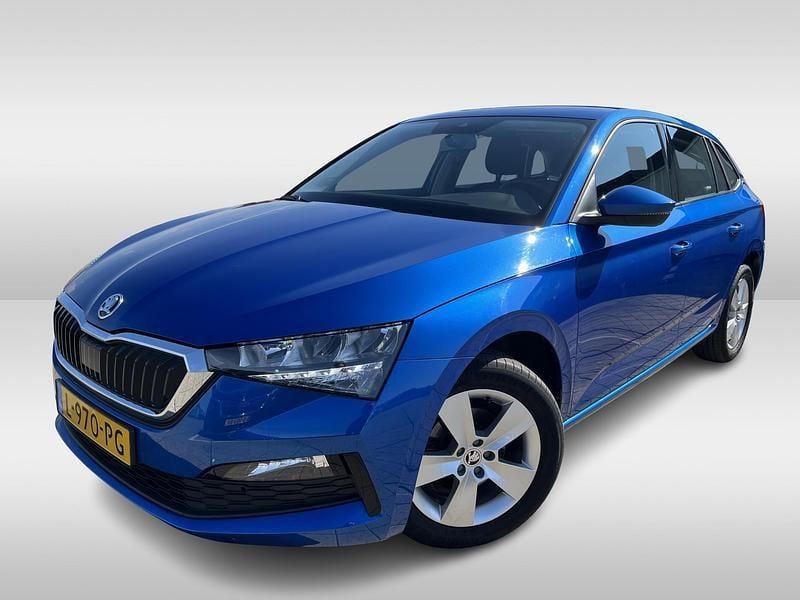 Blauw Gebruikt 2021 Skoda Scala Ambition Hatchback | € 16.950 (Eerlijke prijs) - Afbeelding 1/2