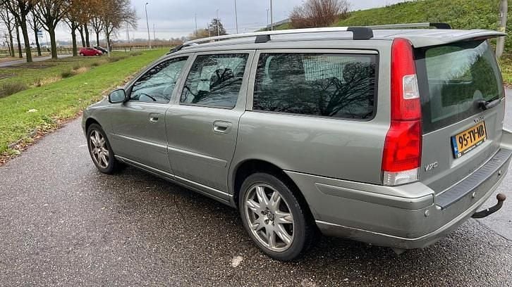 Gebruikt 2007 Volvo V70 Stationwagen | € 999 (Super prijs) - Afbeelding 1/4