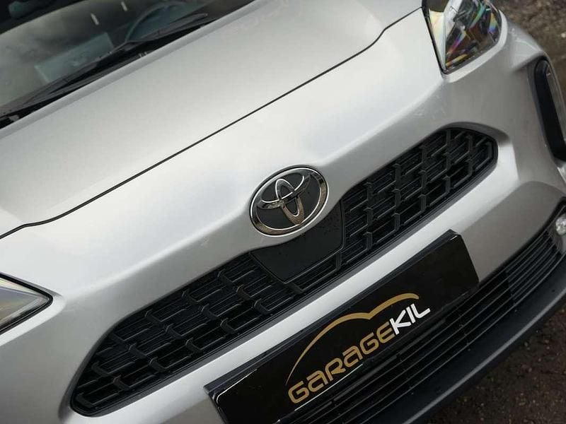 Occasion Toyota Yaris Cross Team 131 PK (96 kW) 2024 Zilver SUV