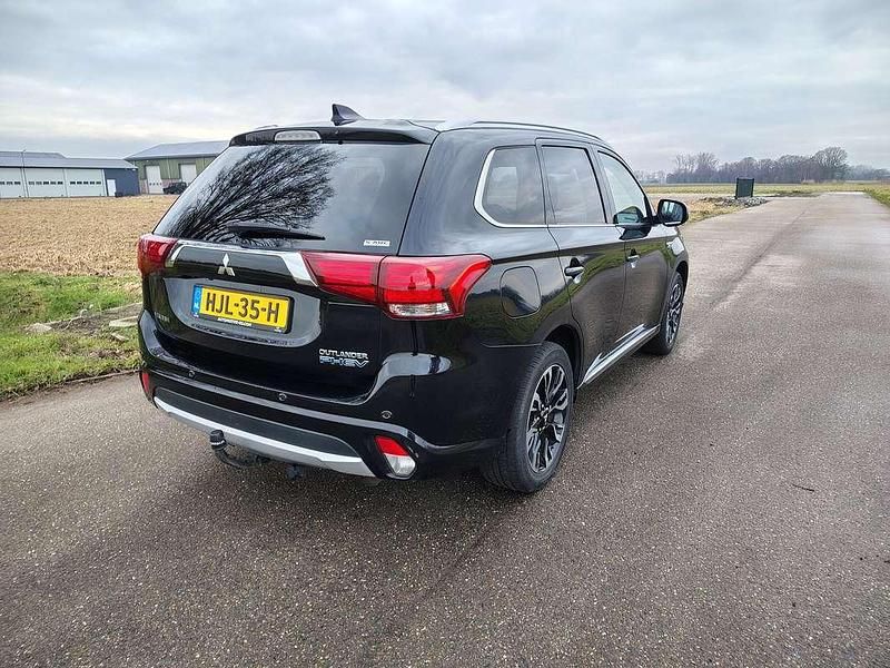 Occasion Mitsubishi Outlander P-HEV 121 PK (88 kW) 2017 Zwart SUV