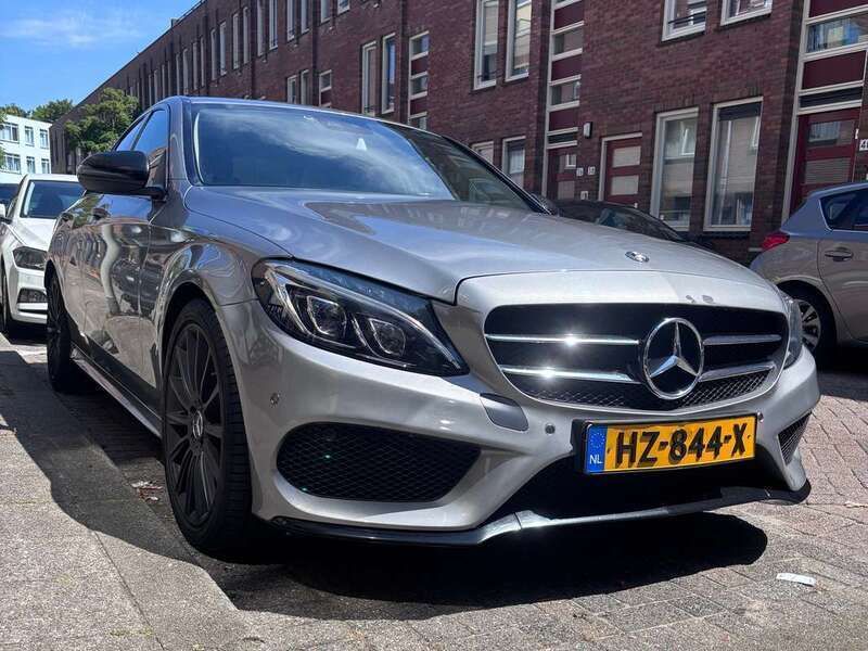 Grijs Gebruikt 2016 Mercedes C220 Sedan | € 16.450 (Goede deal) - Afbeelding 1/4