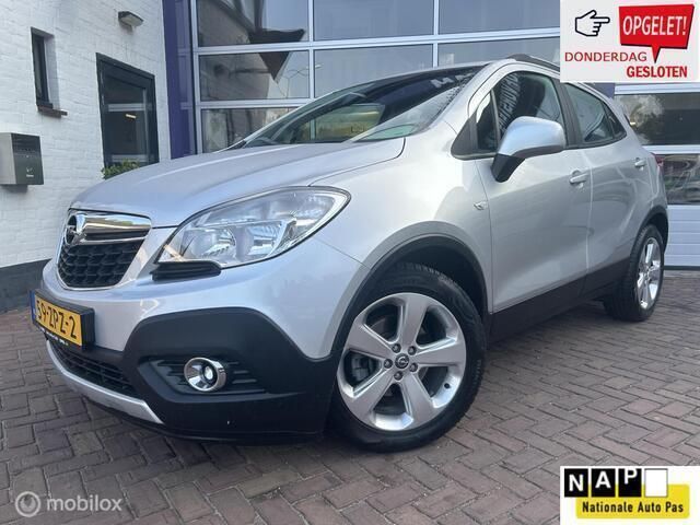 Grijs, metallic lak Gebruikt 2013 Opel Mokka Edition SUV | € 8.999 (Eerlijke prijs) - Afbeelding 1/4
