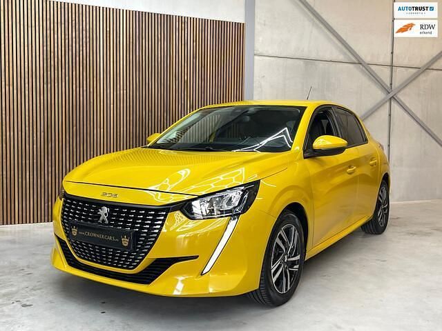 Occasion Peugeot 208 Allure 101 PK (74 kW) 2021 Geel (metallic) Hatchback