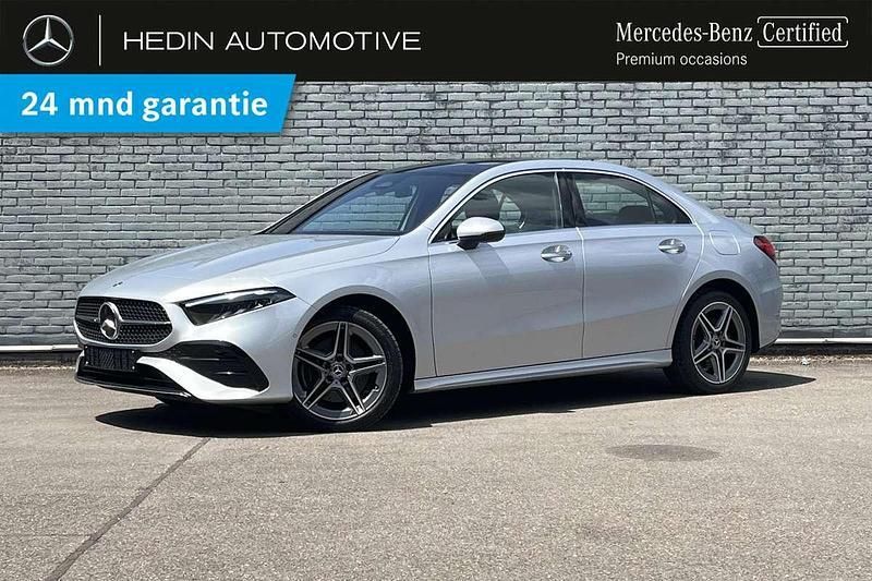Zilver Gebruikt 2024 Mercedes A250 Advanced Plus Hatchback | € 41.400 (Duur) - Afbeelding 1/4