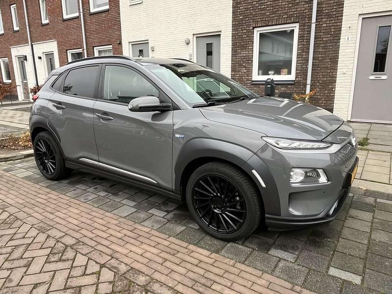 Occasion 2019 Hyundai Kona Premium SUV | € 14.500 (Iets duurder) - Afbeelding 1/4