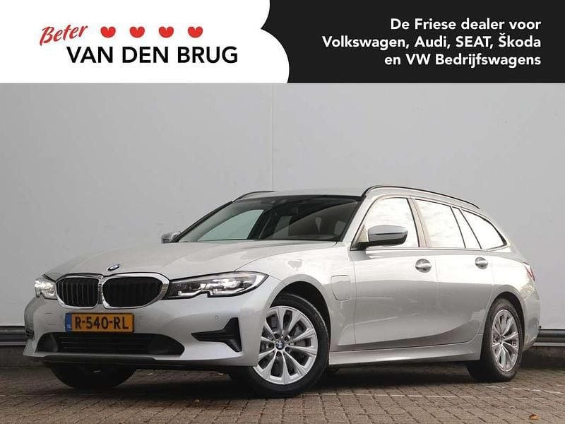 Grijs Gebruikt 2021 BMW 330e Stationwagen | € 24.800 (Super prijs) - Afbeelding 1/3