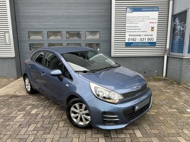 Blauw Gebruikt 2015 Kia Rio 2 Hatchback | € 7.999 (Eerlijke prijs) - Afbeelding 1/4