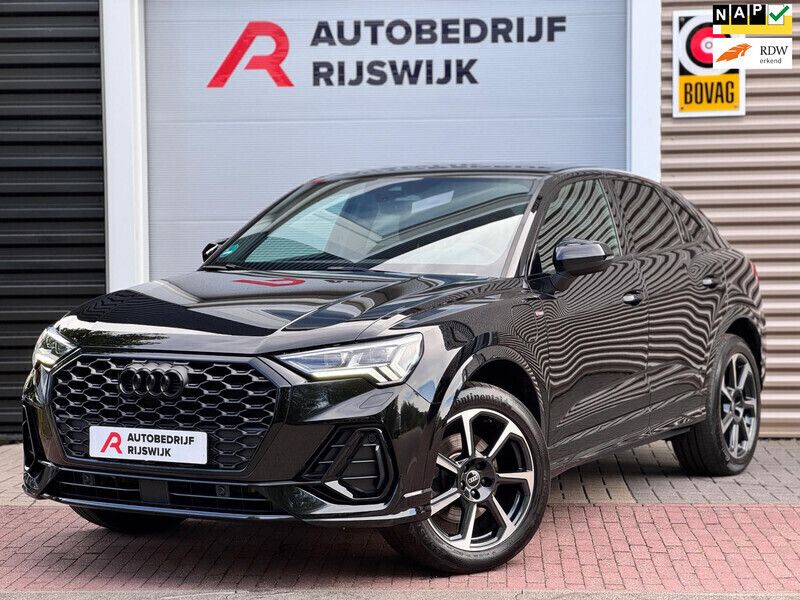 Zwart Gebruikt 2022 Audi Q3 SUV | € 41.950 - Afbeelding 1/4