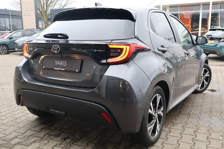 Occasion Toyota Yaris Hybrid Comfort 115 PK (84 kW) 2024 Grijs Hatchback