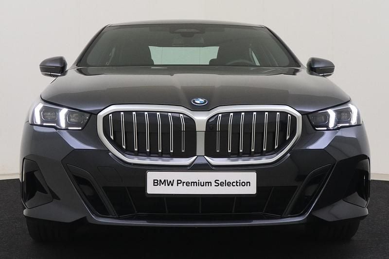 Occasion BMW 530e Comfort Edition 299 PK (219 kW) 2024 Grijs Sedan