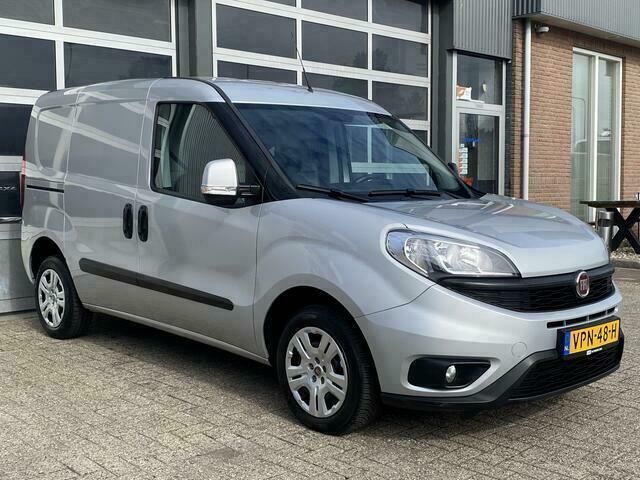 Zilver Gebruikt 2016 Fiat Doblò MPV | € 10.950 (Duur) - Afbeelding 1/4