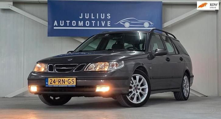 Grijs Occasion 2005 Saab 9-5 Linear Stationwagen | € 3.443 (Eerlijke prijs) - Afbeelding 1/3
