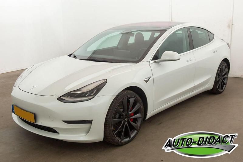 Wit Gebruikt 2020 Tesla Model 3 Performance Sedan | € 19.250 (Goede deal) - Afbeelding 1/4