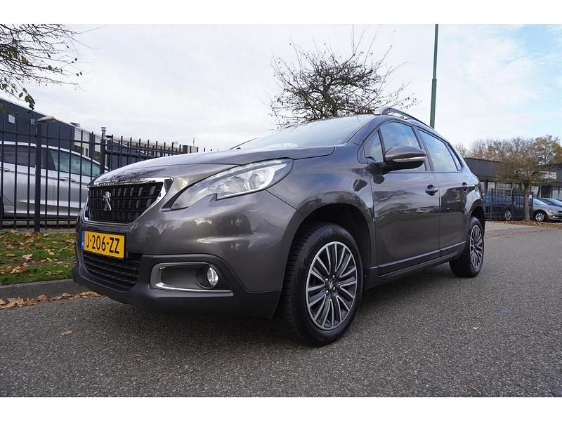 Grijs Occasion 2018 Peugeot 2008 SUV | € 7.445 (Goede deal) - Afbeelding 1/4