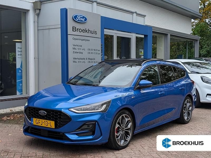 Blauw Gebruikt 2024 Ford Focus ST-Line X Stationwagen | € 29.895 (Iets duurder) - Afbeelding 1/4
