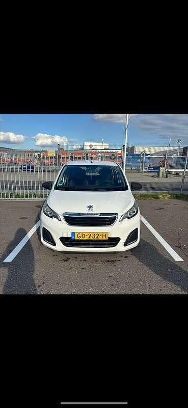 Gebruikt 2015 Peugeot 108 Active Sedan | € 4.150 - Afbeelding 1/4