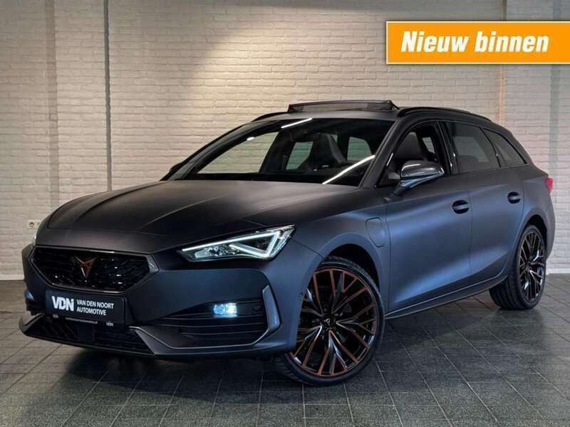 Grijs Gebruikt 2020 Cupra Leon Stationwagen | € 28.950 (Duur) - Afbeelding 1/4