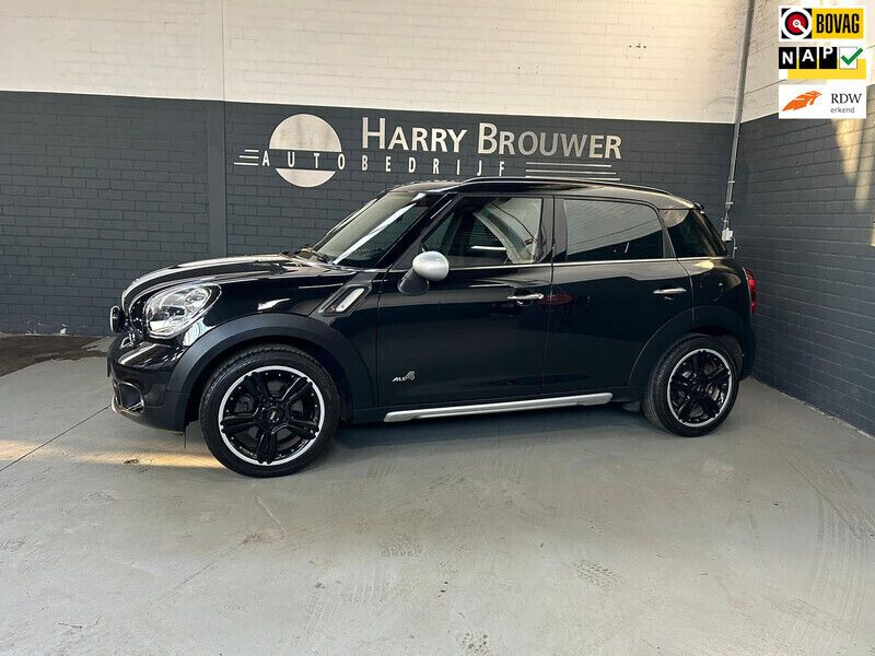 Zwart Gebruikt 2023 Mini Cooper S Countryman Chili SUV | € 23.499 - Afbeelding 1/4