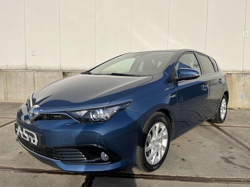 Occasion Toyota Auris Hybrid 136 PK (100 kW) 2017 Sedan