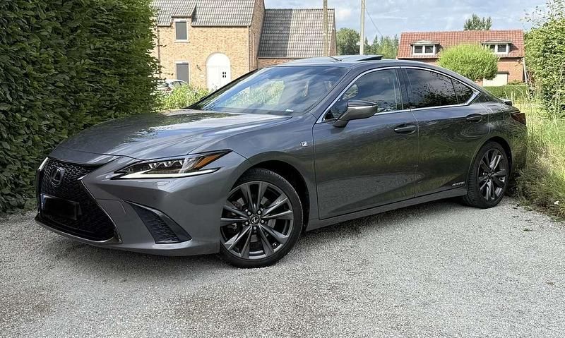Gebruikt 2020 Lexus ES300 Sport Line Sedan | € 30.500 (Iets duurder) - Afbeelding 1/4