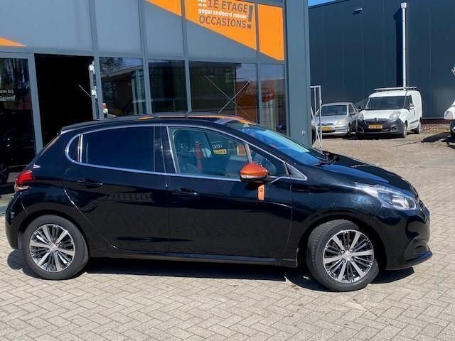 Occasion Peugeot 208 Roland Garros 110 PK (80 kW) 2016 Zwart Hatchback